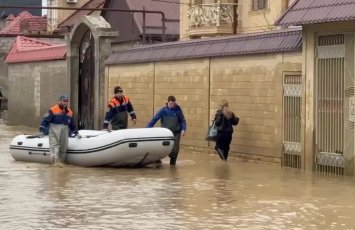 Dağıstanda güclü yağışdan sonra 500-dən çox ev su altında qalıb