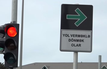 Hansı yollarda qırmızı işıqda keçmək olar? - VİDEO