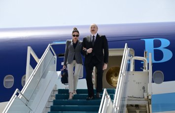 Ильхам Алиев прибыл в Турцию-ФОТО