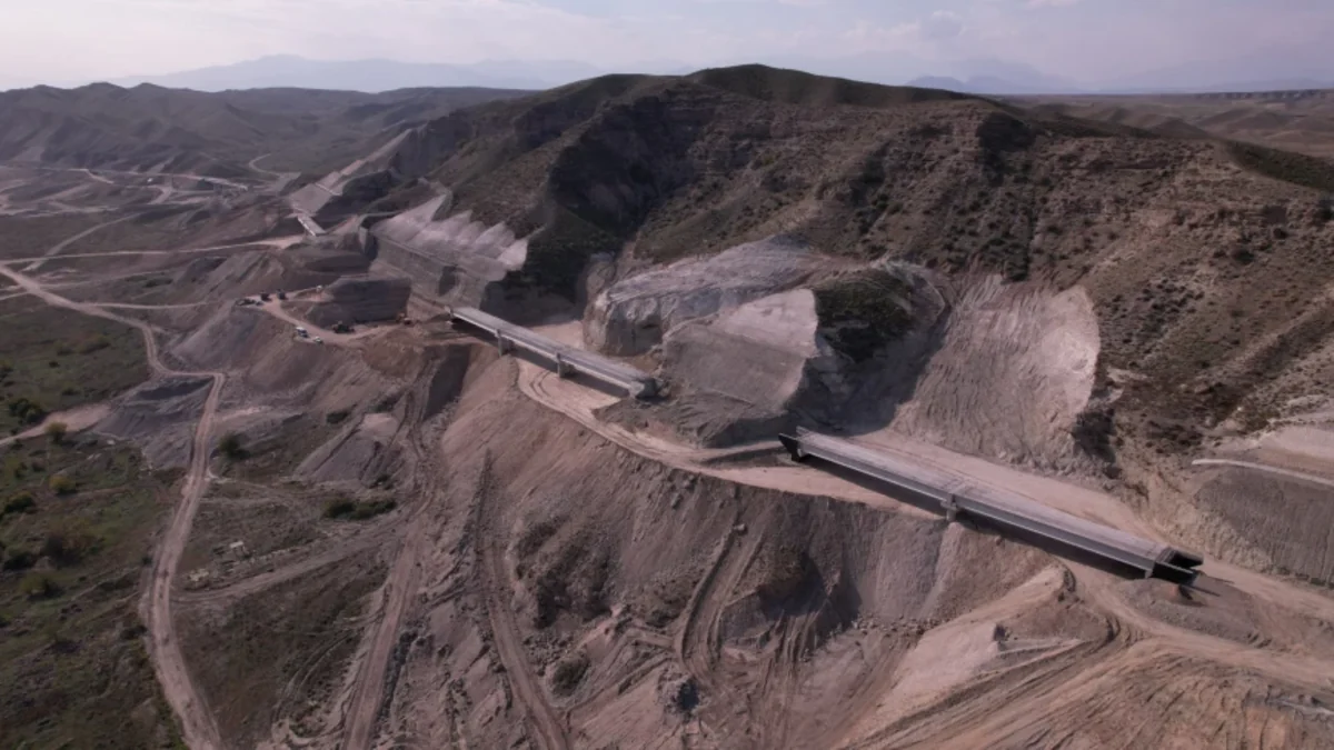 Стало известно, когда завершится строительство ж/д линии Горадиз-Агбенд