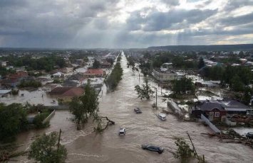 Bu məmur daşqınlardan zərər çəkmiş 1000 insanın həm də pulsuz Həcc səfərini təşkil edəcək...-İBRƏTAMİZ