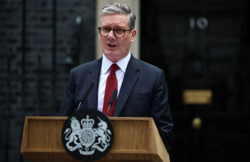 Starmer: Fransa və Britaniya Hörmüzdə müdafiə xarakterli hərbi missiyaya başlamağa hazırdır