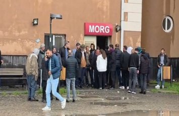 Məktəbdə iki şagirdi ildırım vuraraq öldürüb