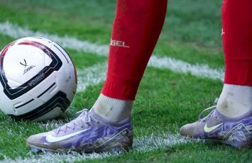 Sumqayıtda futbol oynayarkən halı pisləşən gənc ölüb