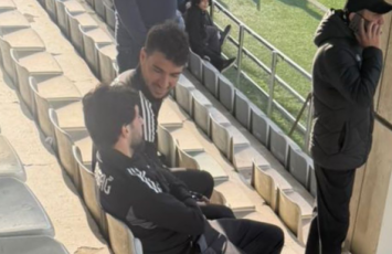 Cəzalılar - Elvin və Abbas tribunadan matça baxdılar - FOTO