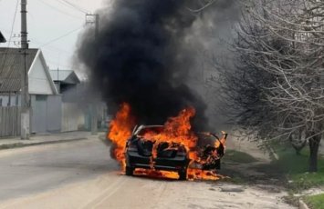 Xersonda avtomobilə zərbə endirilib, ölən və yaralananlar var