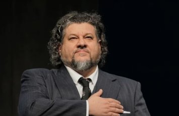 Xalq artisti deputatlara səsləndi: Mədəniyyət Mərkəzində bağça biznesi quran direktor parlamentdə müzakirə edilsin! – NONSENS