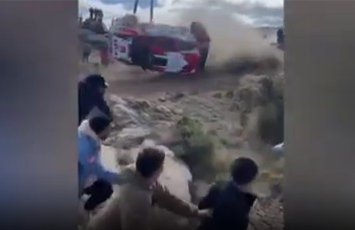 Yarışda faciə - Azarkeşlərdən biri öldü