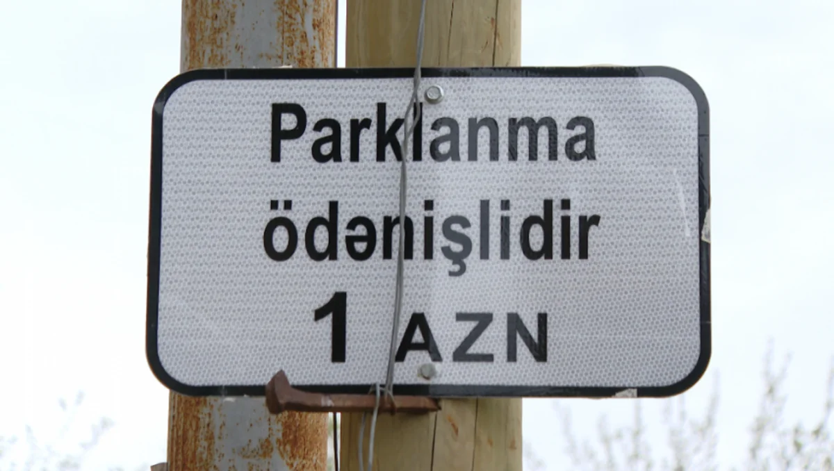 Bakıda qanunsuz parklanma yeri yaradıb sürücülərdən pul alırlar? - VİDEO