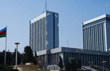 Milli Məclisin komitə iclası keçirilir