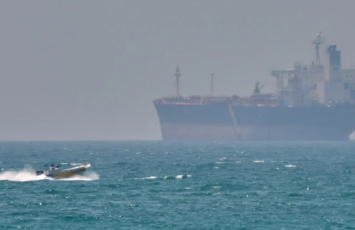 Yunanıstan gəmisi Hörmüz boğazı ərazisində hücuma məruz qalıb