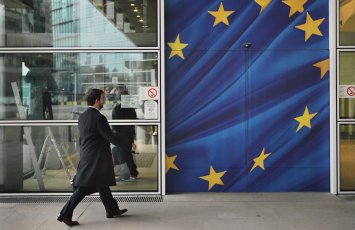 ЕС окончательно утвердил кредит Украине на €90 млрд