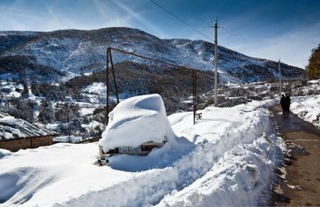 В Кельбаджаре и Лачине выпал снег