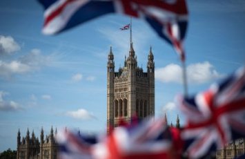 Великобритания намерена признать КСИР запрещенной организацией