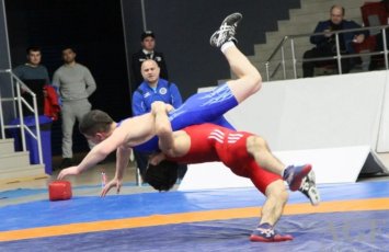 Bu gün Avropa çempionatında səkkiz güləşçimiz döşək üzərinə çıxacaq