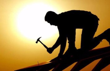 Bakıda fəhlə hündürlükdən yıxılaraq ÖLDÜ