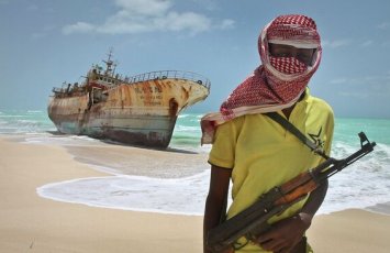 Сомалийские пираты захватили танкер с нефтью