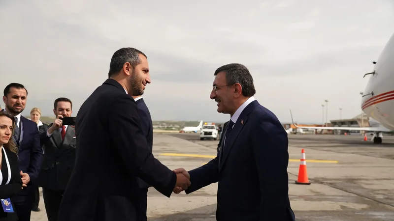 Cevdet Yılmaz Ermənistanda səfərdədir - FOTO