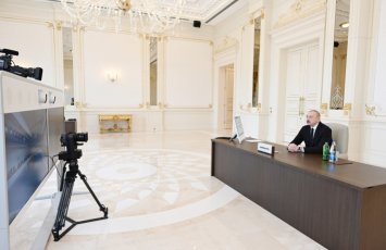 Zirvə toplantısında Azərbaycanın yeni siyasi kursunun çoxşaxəli təqdimatı - ŞƏRH