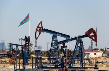 Азербайджанская нефть подешевела почти на $10