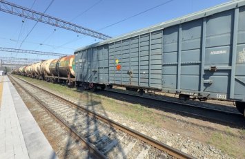 Azərbaycandan Ermənistana 16 vaqon dizel yola salındı
