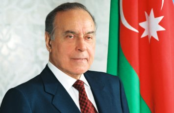 Misir Mərdanov Heydər Əliyev haqqında: “Kabinetində hamımıza mesaj verdi ki, ağlınızı başınıza yığın”