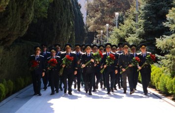 Prokurorluq əməkdaşları Fəxri Xiyabanı ziyarət edib - FOTOLAR