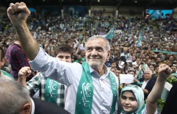 Pezeşkian DÇ-2026-ya yollanacaq futbol üzrə İran yığmasının düşərgəsində olub