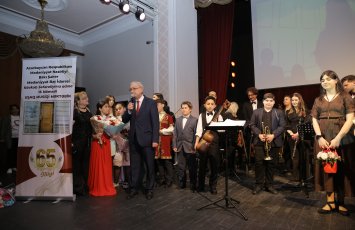 Mahnı Teatrında tanınmış uşaq musiqi məktəbinin 65 illik yubileyi qeyd edildi…-FOTOLAR+VİDEO
