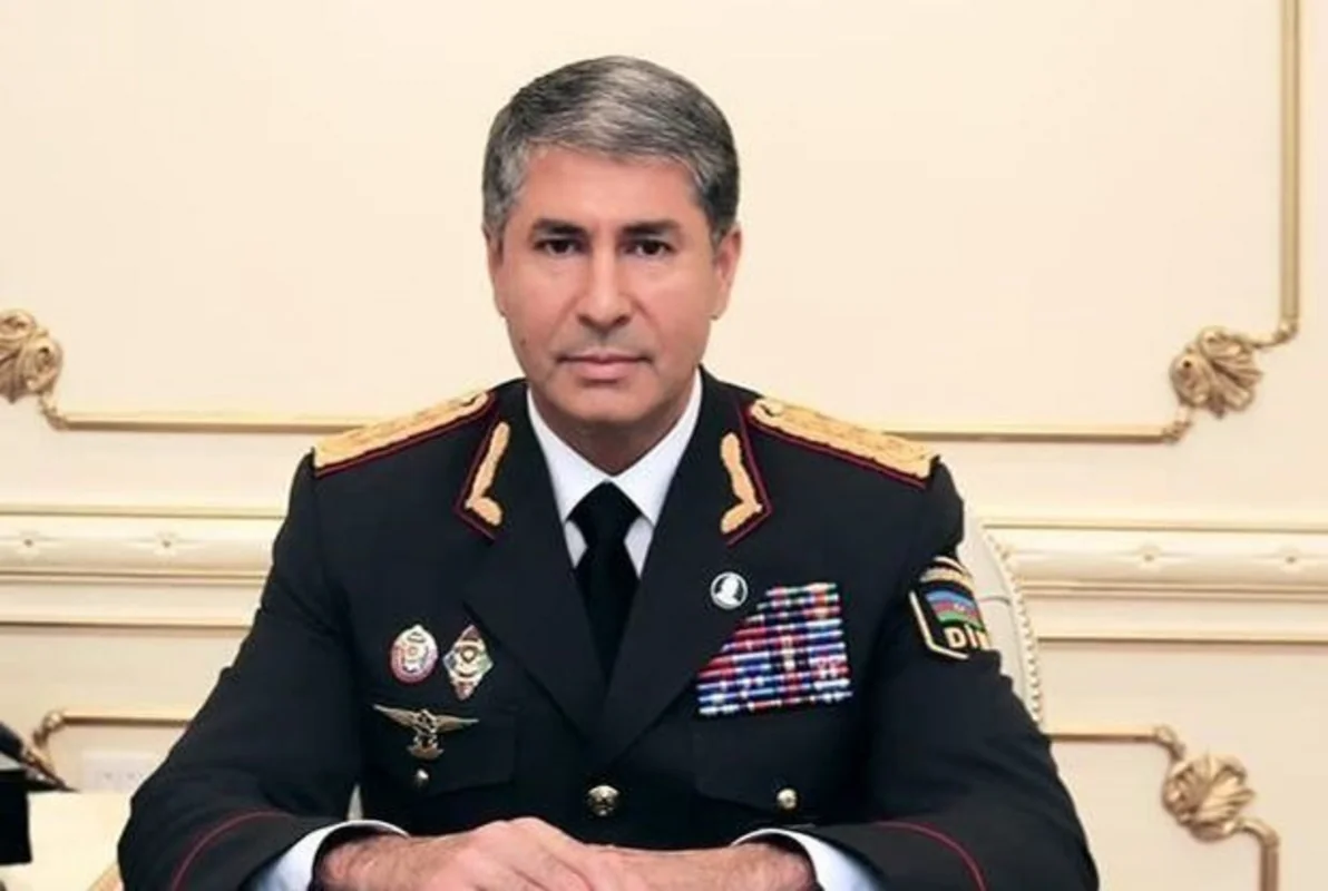 Nazir yaşayış yeri üzrə qeydiyyatla bağlı qərarda dəyişiklik etdi - FOTO