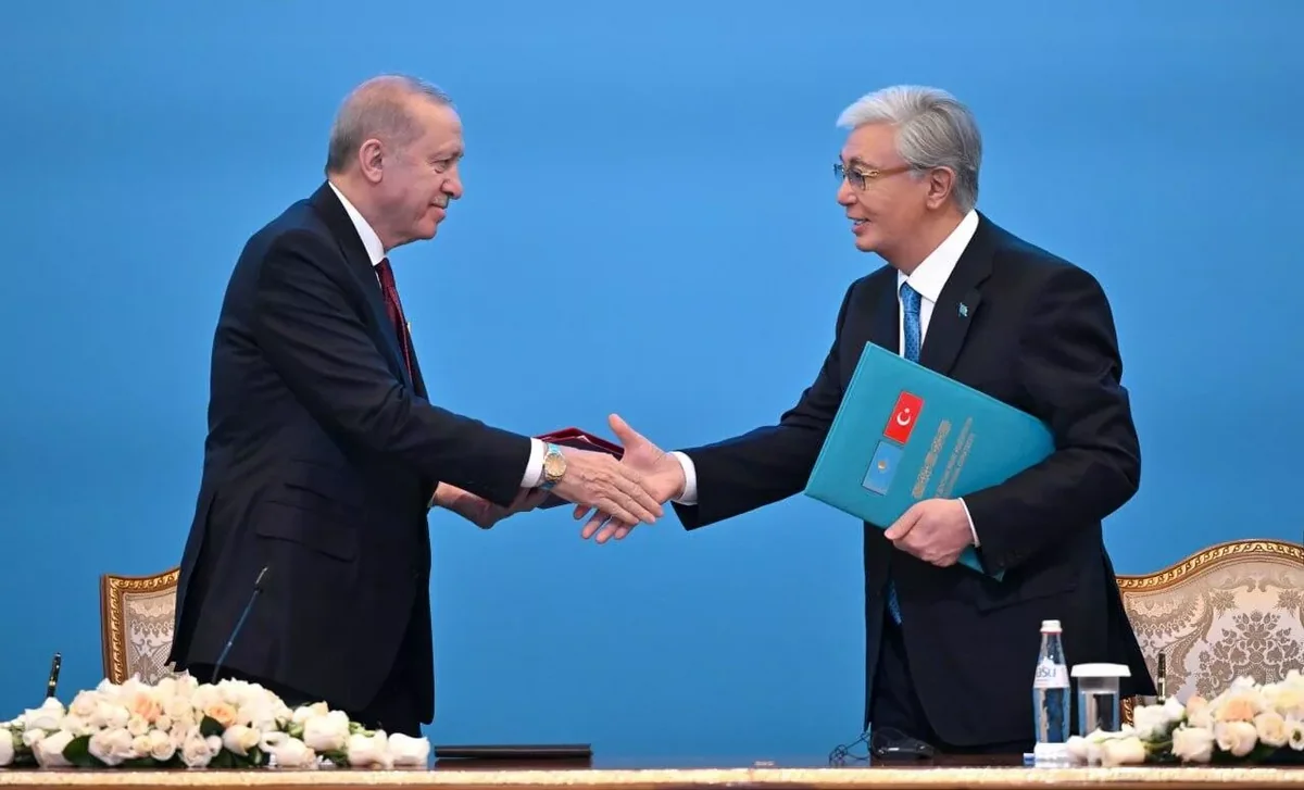 Türkiyə və Qazaxıstan arasında mühüm sənədlər imzalandı