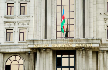 Azərbaycanda əcnəbilərə yaşama icazələri vəsiqələri elektron qaydada veriləcək