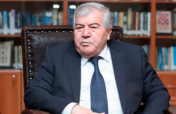 Сабир Рустамханлы награжден орденом «Шараф»
