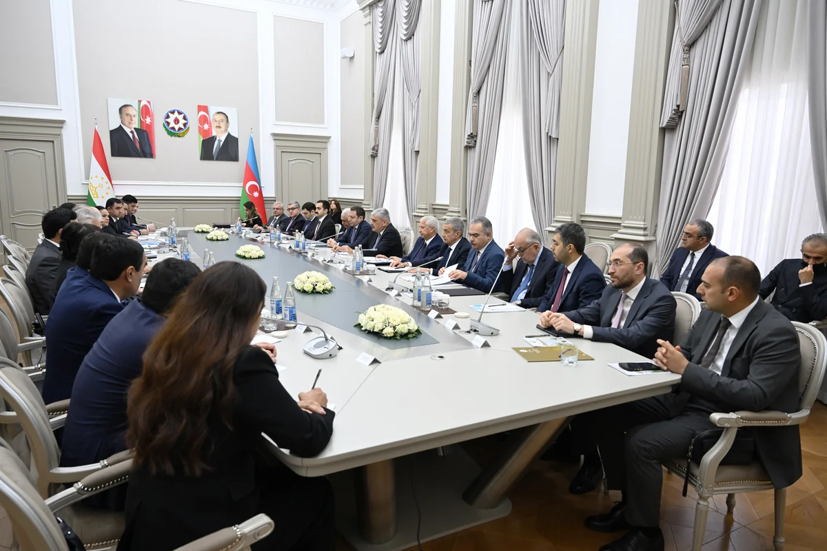 Azərbaycan-Tacikistan Hökumətlərarası Komissiyasının 8-ci iclası keçirilib