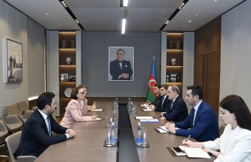 Ceyhun Bayramov Rebeka Qrinspanla görüşüb - FOTO