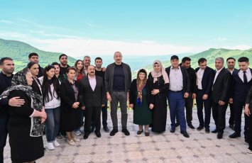 İlham Əliyev Şuşanın Böyük Qaladərəsi kəndində - FOTOLAR
