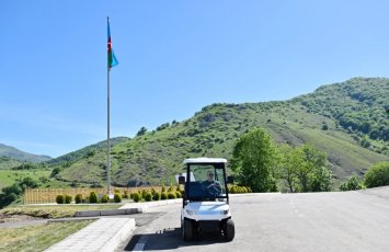 Böyük Qaladərəsi kəndində Bayraq meydanı yaradılıb