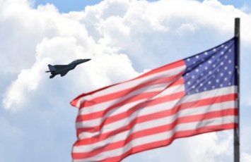 США наращивают военно-морское и авиационное присутствие в Азии