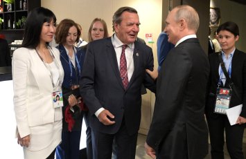 Путин: «Дружу со Шрёдером. Что здесь плохого?»