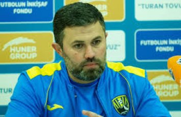 “Kəpəz” baş məşqçisi ilə vidalaşdı