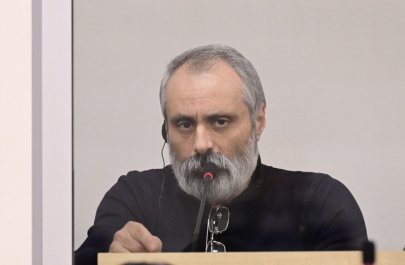 Davit Babayan saxlanma şəraiti barədə: Burada bizə qarşı heç bir təzyiq olmayıb