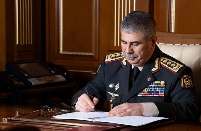 Müdafiə naziri Sahir Şamşad Mirzaya başsağlığı verdi