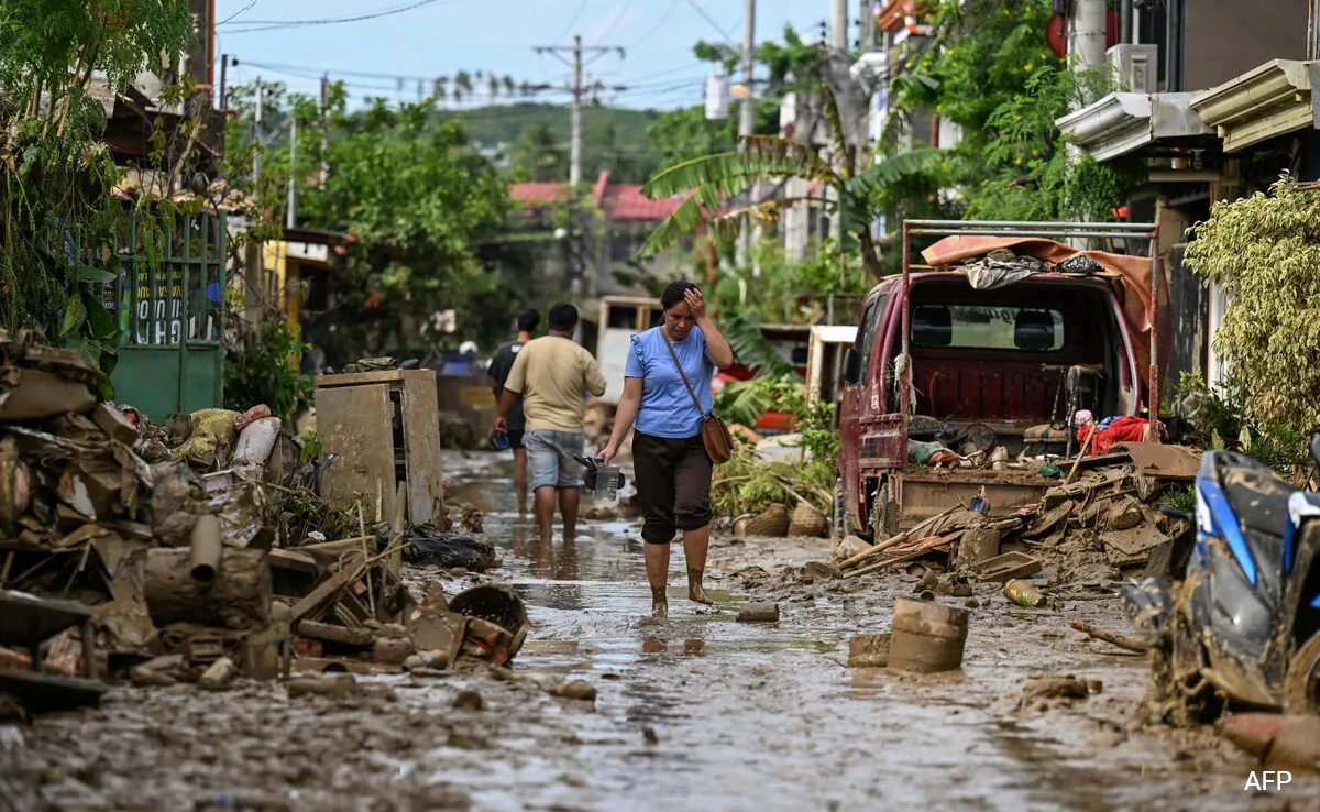 Filippinə supertayfun yaxınlaşır: 100 mindən çox insan təxliyə edildi, yüzlərlə reys ləğv olundu