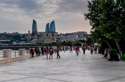 Artıq bulvara keçmək üçün yeraltı keçiddən istifadə məcburi deyil - FOTO