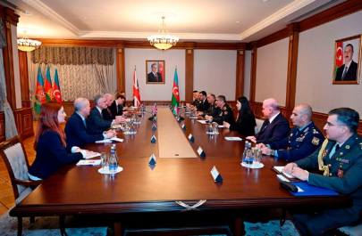 Госминистр обороны Великобритании провел в Баку ряд встреч-ВИДЕО