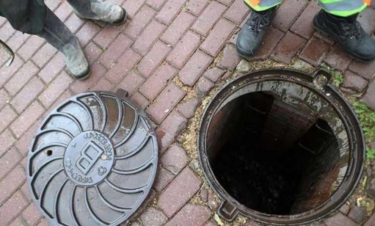 Masazırda məktəbin qarşısında lük problemi: 