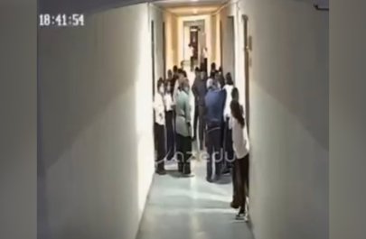 Boğazında çörək qalan şagirdi belə xilas etdilər - Anbaan görüntülər