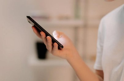 Sosial şəbəkələrdə 