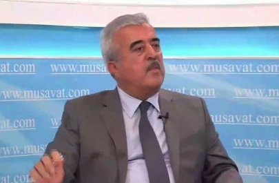 Etibar Məmmədovdan İran açıqlaması: “O jurnalistlər xüsusi xidmət orqanlarına məlumat ötürür, bizdə isə...”
