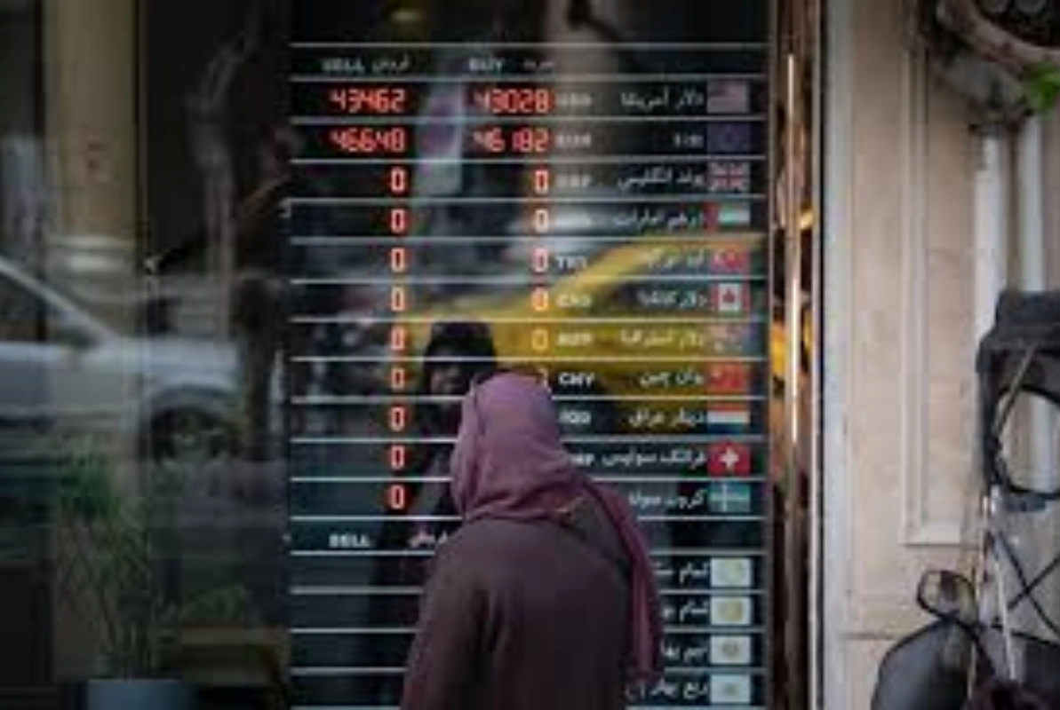 İranın beş bankı iflas həddindədir: Aralarında SEPAH və ordunun bankı da var - FOTO